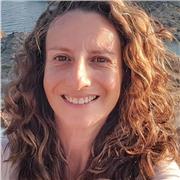 Profesora de francés imparte clases para niños de todas las edades